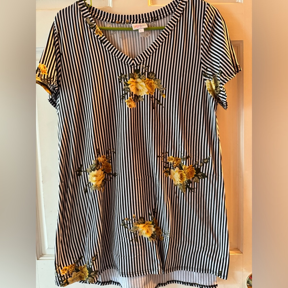 Lularoe Christy T size large